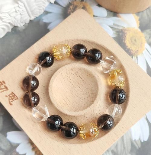 茶晶天蝎座适合佩戴吗_茶晶天蝎座功效与禁忌