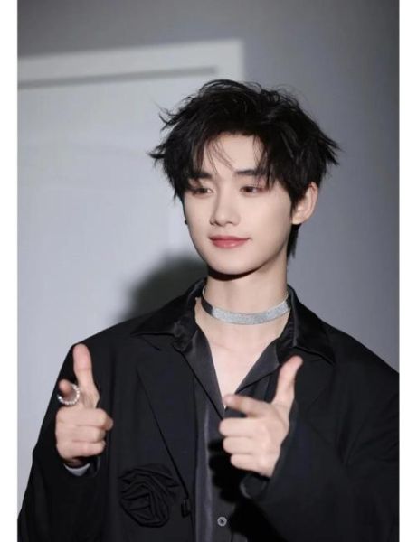 双鱼座男喜欢什么颜色_双鱼座男适合穿什么颜色衣服