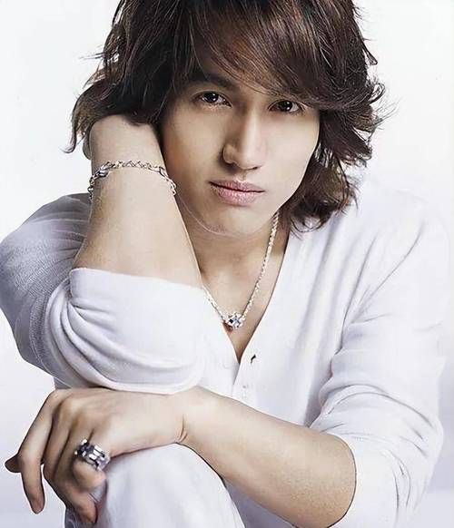 言承旭魔羯性格特点_言承旭魔羯座感情观