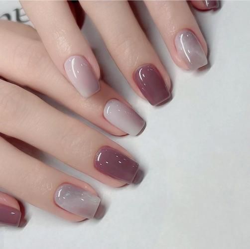 魔羯座适合什么颜色指甲油_魔羯座指甲油推荐色