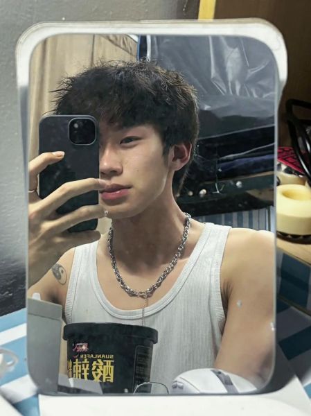 天蝎座男适合什么发型_天蝎座男发型怎么选