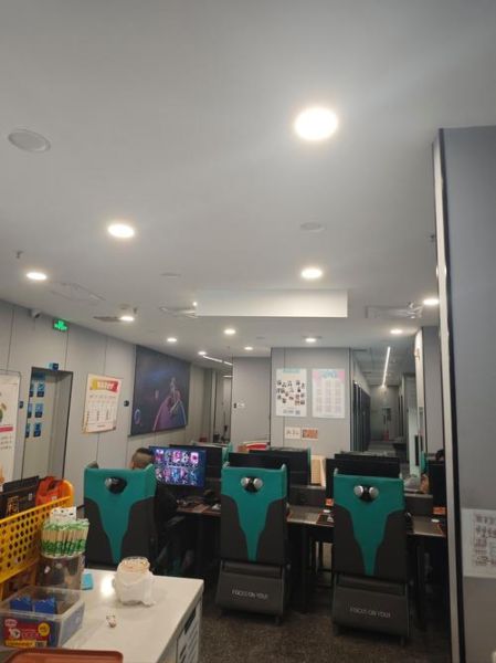 路桥双鱼网咖价格_路桥双鱼网咖环境怎么样