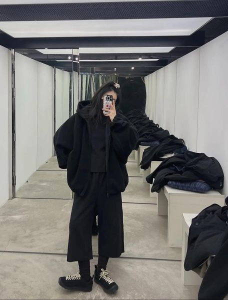 天蝎座为什么喜欢黑色_天蝎座黑色穿搭禁忌